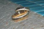 Ring im Pool