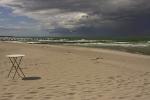 Ein Gewitter beendet die Strandparty