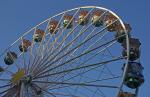 Riesenrad am frühen Morgen des Abbaus