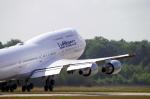 Boeing 747-400 der LH beim Take Of