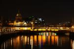 Dublins Liffey bei Nacht