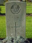 Grabstein auf dem englischen Soldatenfriedhof