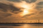 Dyksterhusen - Windräder im Sonnenuntergang