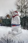 Schneemann im Garten