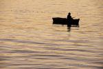 Fischerboot am Abend