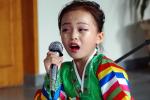Nordkorea, Sängerin aus Schulensemble